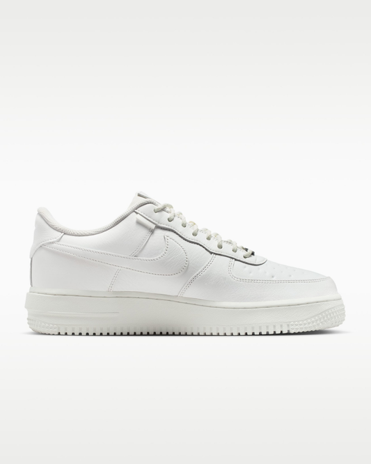 Air Force 1 GORE-TEX Vibram
Men’s Classic All-White Low-Top Sneakers | Casual & Everyday Wear